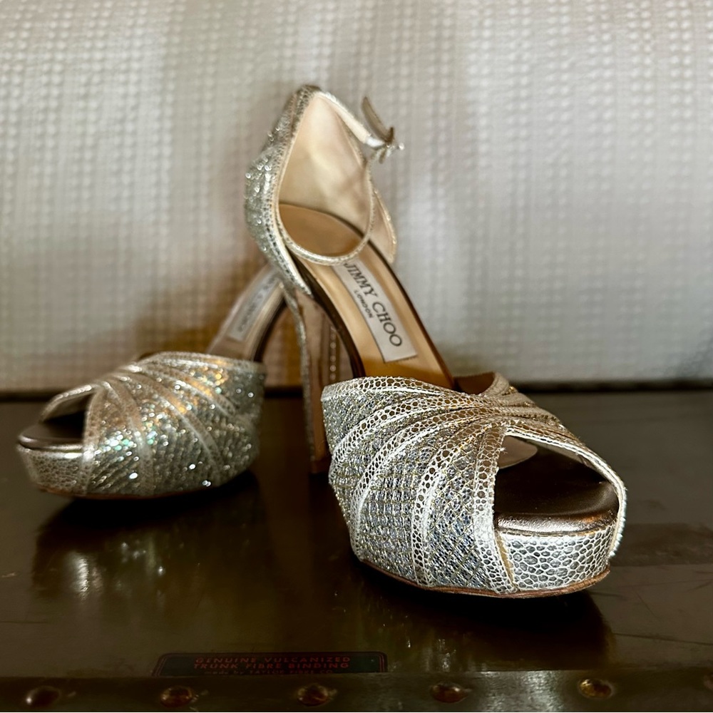 ✨ Jimmy Choo Metallic Platform Pumps ✨